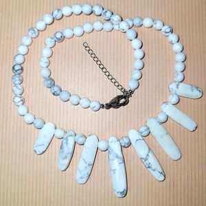 NEW! White w/Grey Matrix,Genuine Howlite,Bib-Style Statement Necklace